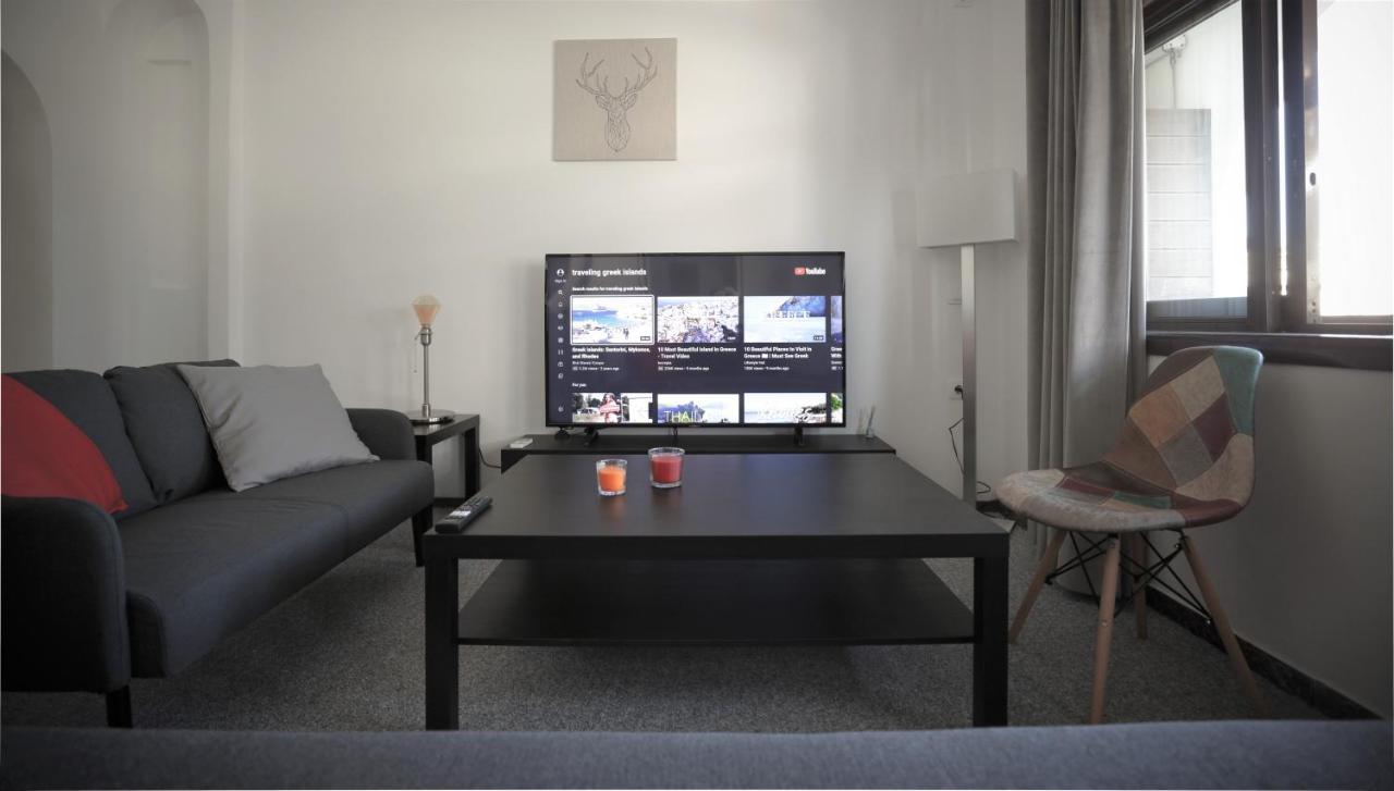 Modern 2 Bedroom Apartment Next To Metro - Marousi เอเธนส์ ภายนอก รูปภาพ